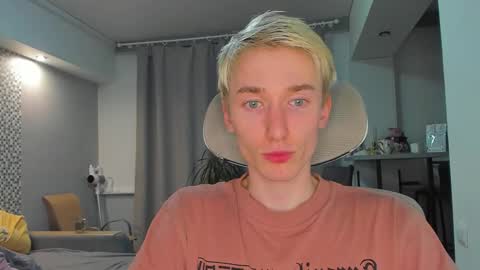 vibemygirl online show from November 9, 7:01 pm