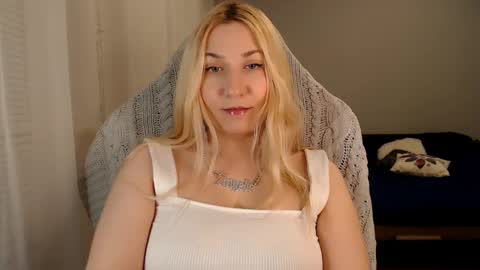 Amelia online show from December 5, 5:53 pm