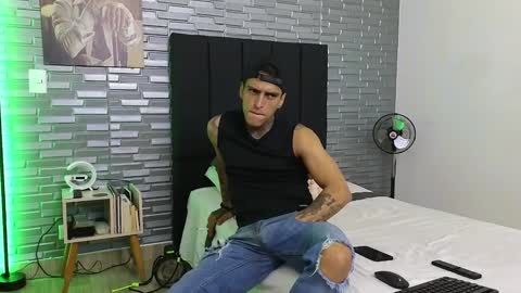 Victor cardenas online show from February 7, 4:06 am