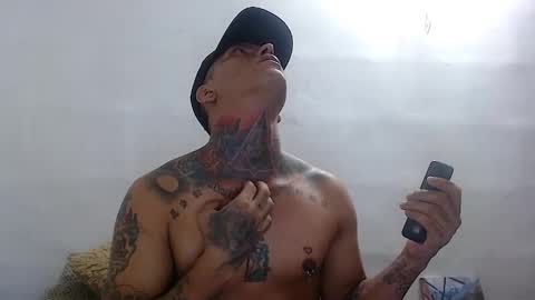 Snapshot of vicctorzc chatting on March 22, 11:19 pm Victor cardenas online show from March 22, 11:19 pm