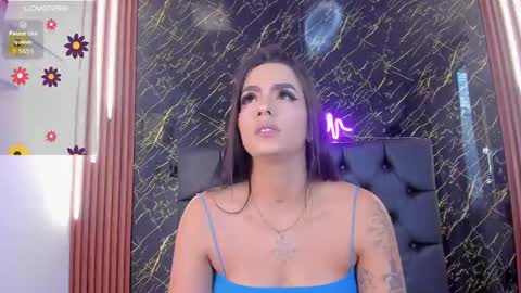 Snapshot of vichy_evans chatting on October 6, 7:33 pm Vichy Everyday From 1400 to 2130 Col Time online show from October 6, 7:33 pm