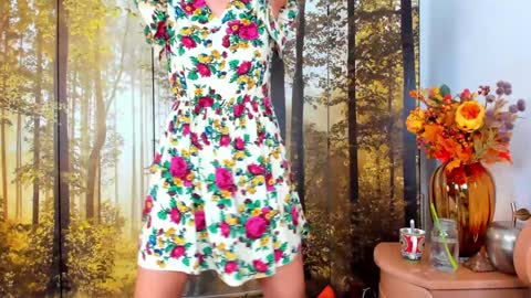 ViciousQueenu can call me Laura online show from March 24, 4:28 am