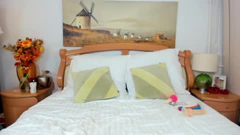 ViciousQueenu can call me Laura online show from April 22, 5:10 am