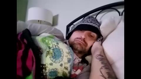 Snapshot of viciouzz1 chatting on November 28, 5:43 am viciouzz1 online show from November 28, 5:43 am