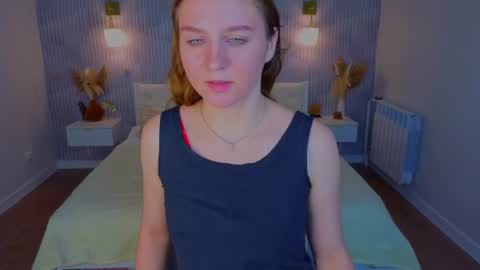 Snapshot of vicki_milles chatting on July 19, 8:51 am vicki_milles online show from July 19, 8:51 am