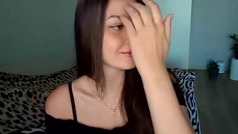 Snapshot of vicki_queen chatting on June 17, 5:10 am Lina online show from June 17, 5:10 am