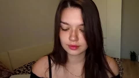 Snapshot of vicki_queen chatting on June 25, 5:12 am Lina online show from June 25, 5:12 am