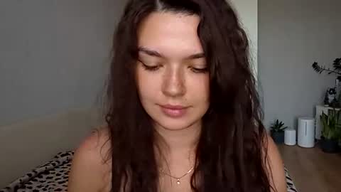 Snapshot of vicki_queen chatting on June 29, 10:15 am Lina online show from June 29, 10:15 am