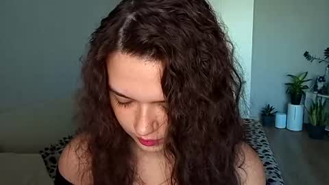 Snapshot of vicki_queen chatting on June 30, 5:08 am Lina online show from June 30, 5:08 am