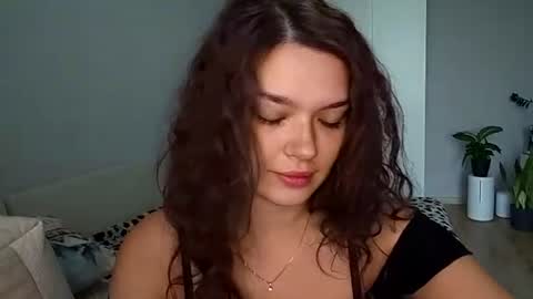 Snapshot of vicki_queen chatting on July 13, 5:10 am Lina online show from July 13, 5:10 am