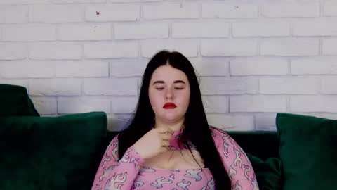 VickiBrooks online show from February 13, 7:10 pm