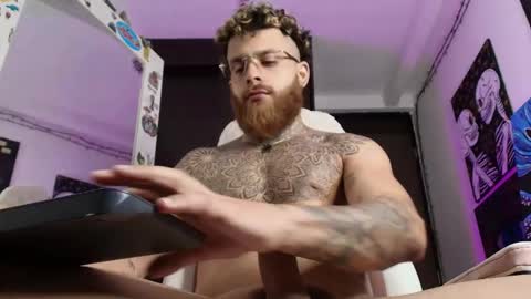 vickingcock7 online show from March 11, 5:35 am