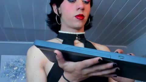  Vicky  online show from April 21, 2:12 pm