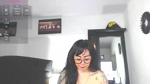 Vicky  online show from February 4, 11:05 am