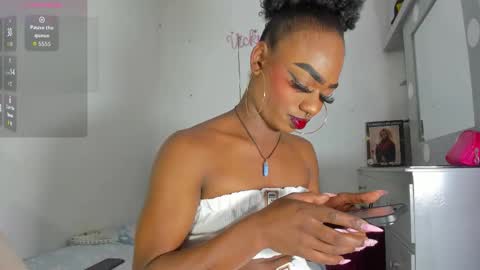 Snapshot of vicky_hotteei chatting on December 19, 4:41 am vicky manuela online show from December 19, 4:41 am