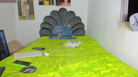 Snapshot of vicky_hotteei chatting on February 19, 3:13 am vicky manuela online show from February 19, 3:13 am