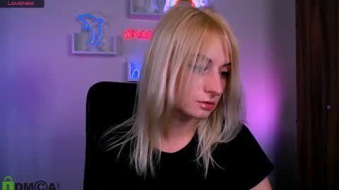 Snapshot of vicky_kim chatting on July 12, 7:16 pm vicky_kim online show from July 12, 7:16 pm
