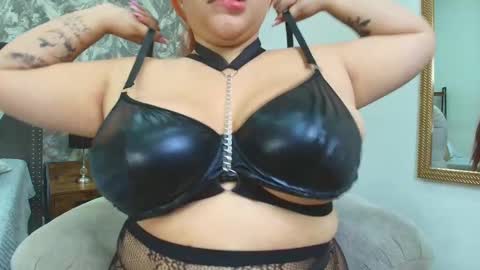 Victhoria red online show from March 2, 7:21 pm