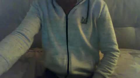 victor_1486 online show from November 17, 8:58 pm