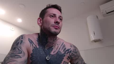 Snapshot of victor_rhino chatting on May 16, 10:41 pm Victor rhinoff online show from May 16, 10:41 pm