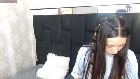 Snapshot of victoria017 chatting on March 8, 5:49 am Victoria online show from March 8, 5:49 am