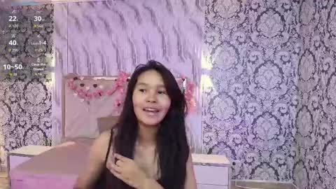Snapshot of victoria1_tay chatting on May 26, 8:05 pm victoria1_tay online show from May 26, 8:05 pm