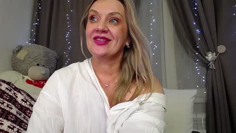 victoria50 online show from January 2, 2:00 am