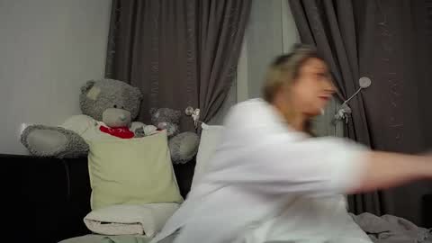 victoria50 online show from February 9, 7:09 pm