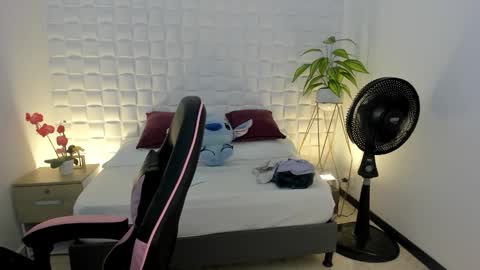 victoria online show from February 16, 4:19 am