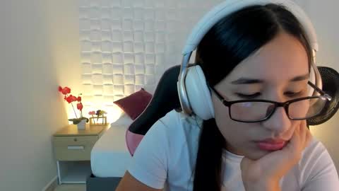 victoria online show from February 18, 4:08 am