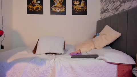 Snapshot of victoria__coopeer chatting on March 9, 11:35 pm Victoria Coopeer online show from March 9, 11:35 pm