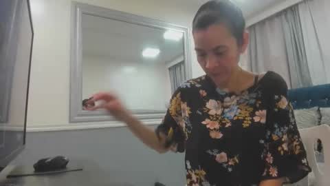 Victoria  grey  online show from April 6, 7:26 pm