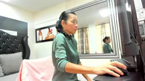 Snapshot of victoria__grey_ chatting on July 2, 5:52 pm Victoria grey online show from July 2, 5:52 pm