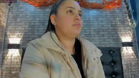 victorira online show from December 17, 6:03 pm