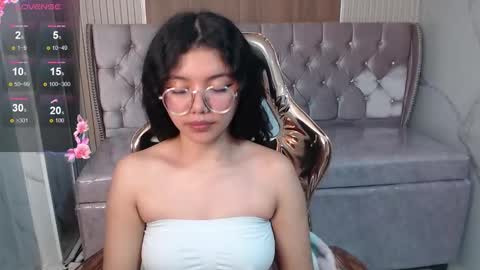 victoria_castillo_b online show from November 21, 3:22 pm