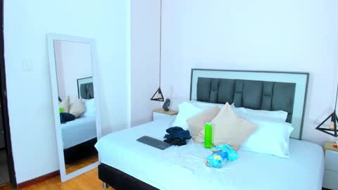 valentina online show from November 14, 9:19 am