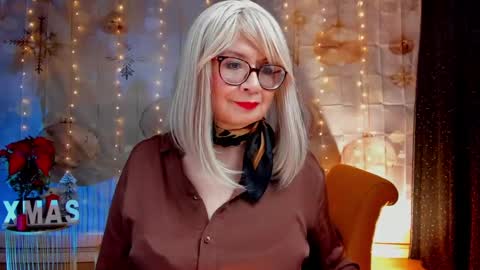 Snapshot of victoria_dior chatting on December 10, 7:32 pm diorvictoria9 online show from December 10, 7:32 pm