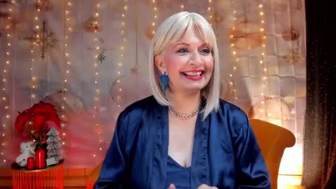 Snapshot of victoria_dior chatting on January 3, 6:14 pm diorvictoria9 online show from January 3, 6:14 pm