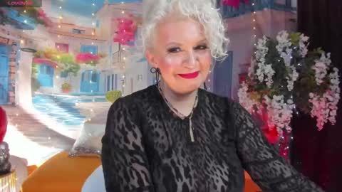 Snapshot of victoria_dior chatting on October 22, 3:56 pm diorvictoria9 online show from October 22, 3:56 pm