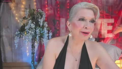 diorvictoria9 online show from April 23, 6:10 pm