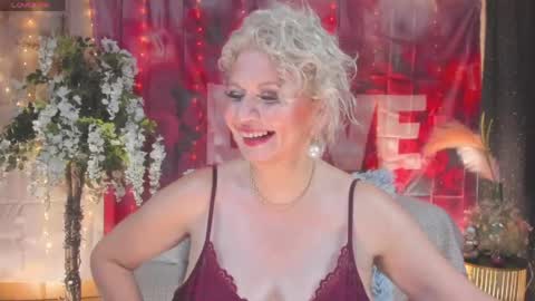 Snapshot of victoria_dior chatting on May 25, 4:46 pm diorvictoria9 online show from May 25, 4:46 pm