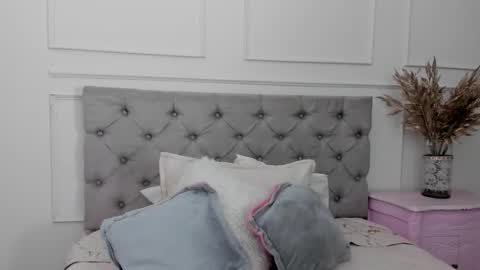 victoria_jonness online show from December 21, 11:17 am