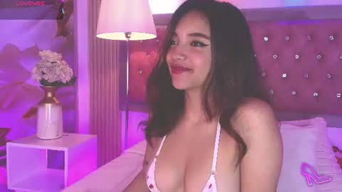 Snapshot of victoria_leiya chatting on July 8, 12:42 pm VICTORIA online show from July 8, 12:42 pm
