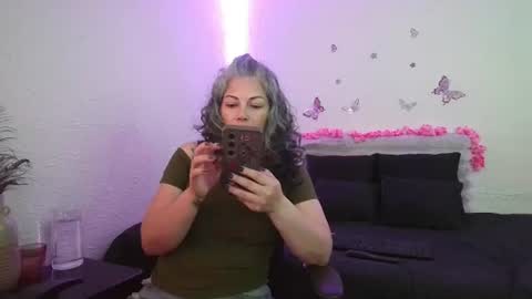 Snapshot of victoria_lover444 chatting on June 18, 4:02 am Victoria Lover online show from June 18, 4:02 am