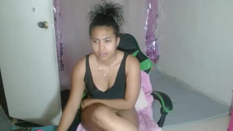 Snapshot of victoria_miler chatting on December 14, 2:33 pm VICKY online show from December 14, 2:33 pm