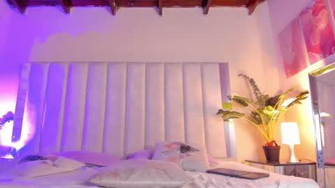 VICTORIA online show from December 12, 5:48 pm