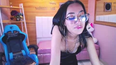 Snapshot of victoria_ricci_a chatting on January 25, 2:26 am Victoria  online show from January 25, 2:26 am