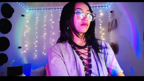 Snapshot of victoria_ricci_a chatting on March 9, 4:05 am Victoria  online show from March 9, 4:05 am