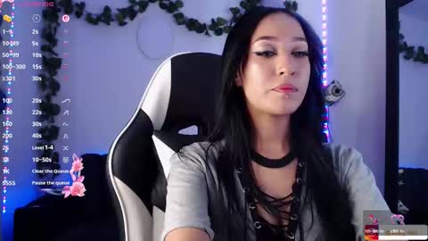 Snapshot of victoria_ricci_a chatting on October 11, 12:43 am Victoria  online show from October 11, 12:43 am