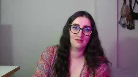 Victoria online show from March 12, 9:32 pm